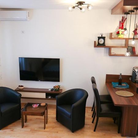 Dm Apartment Ni Exterior foto