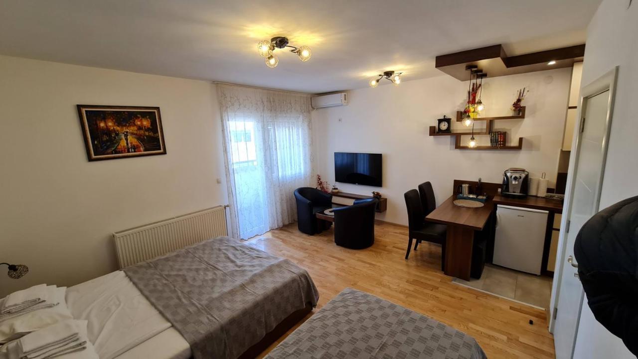 Dm Apartment Ni Exterior foto