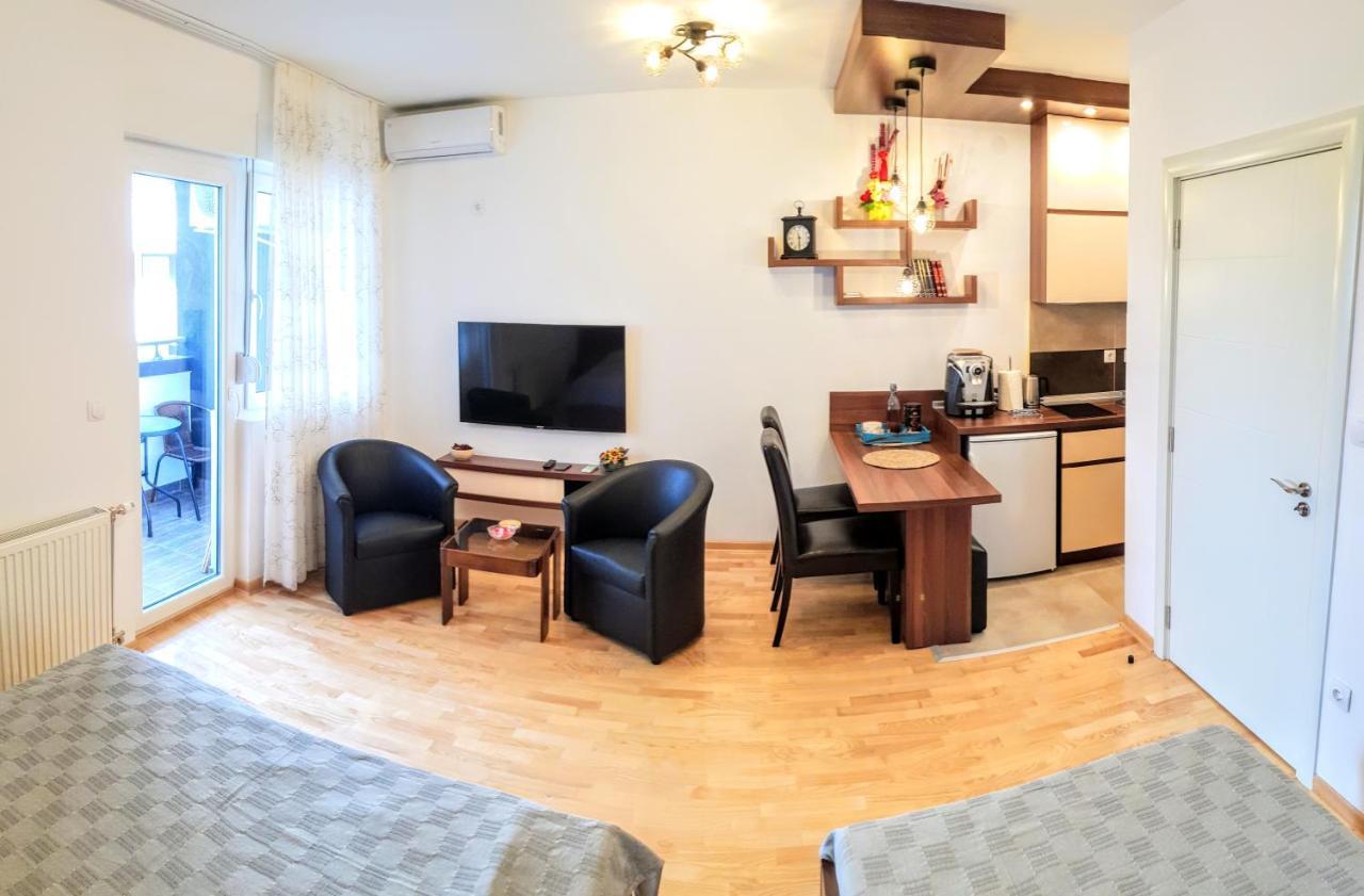 Dm Apartment Ni Exterior foto